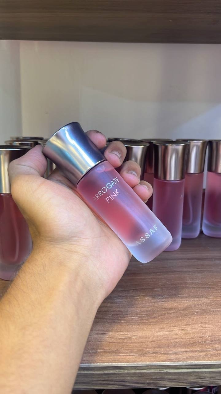 Assaf arrogate pink